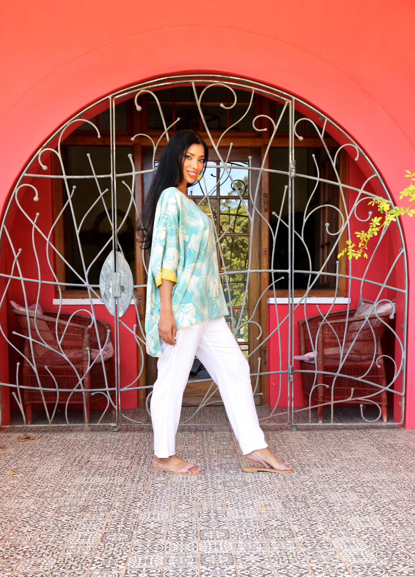Alina kaftan top in Santorini Palms print