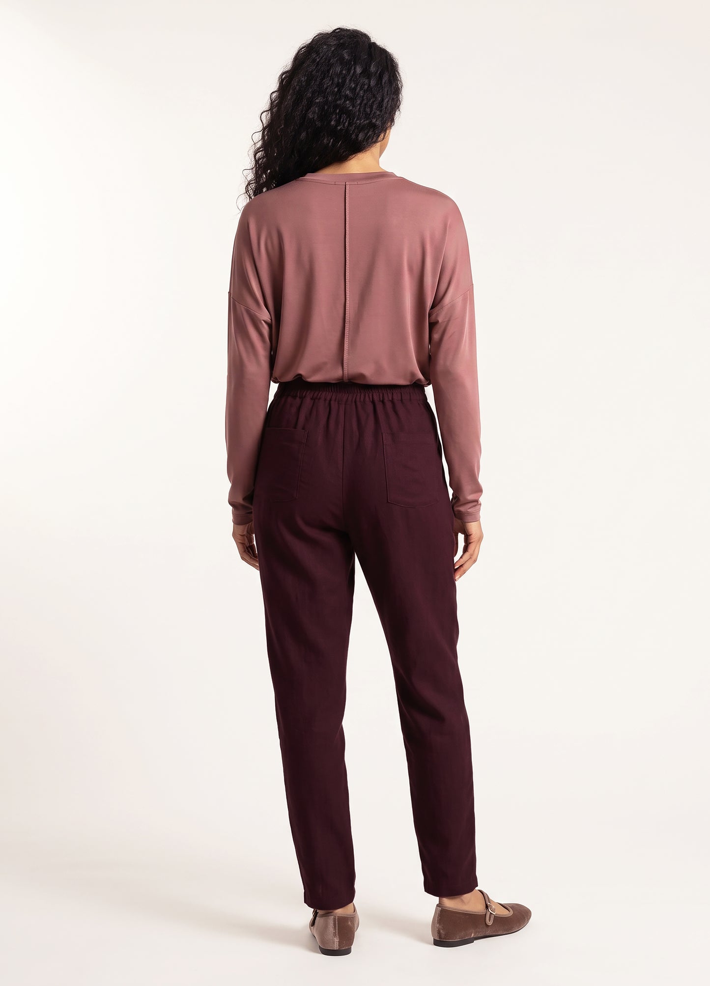 Bella jogger in Black Cherry linen blend