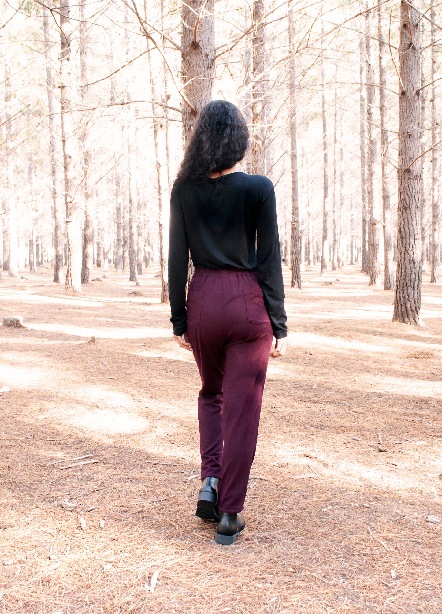 Bella jogger in Black Cherry linen blend