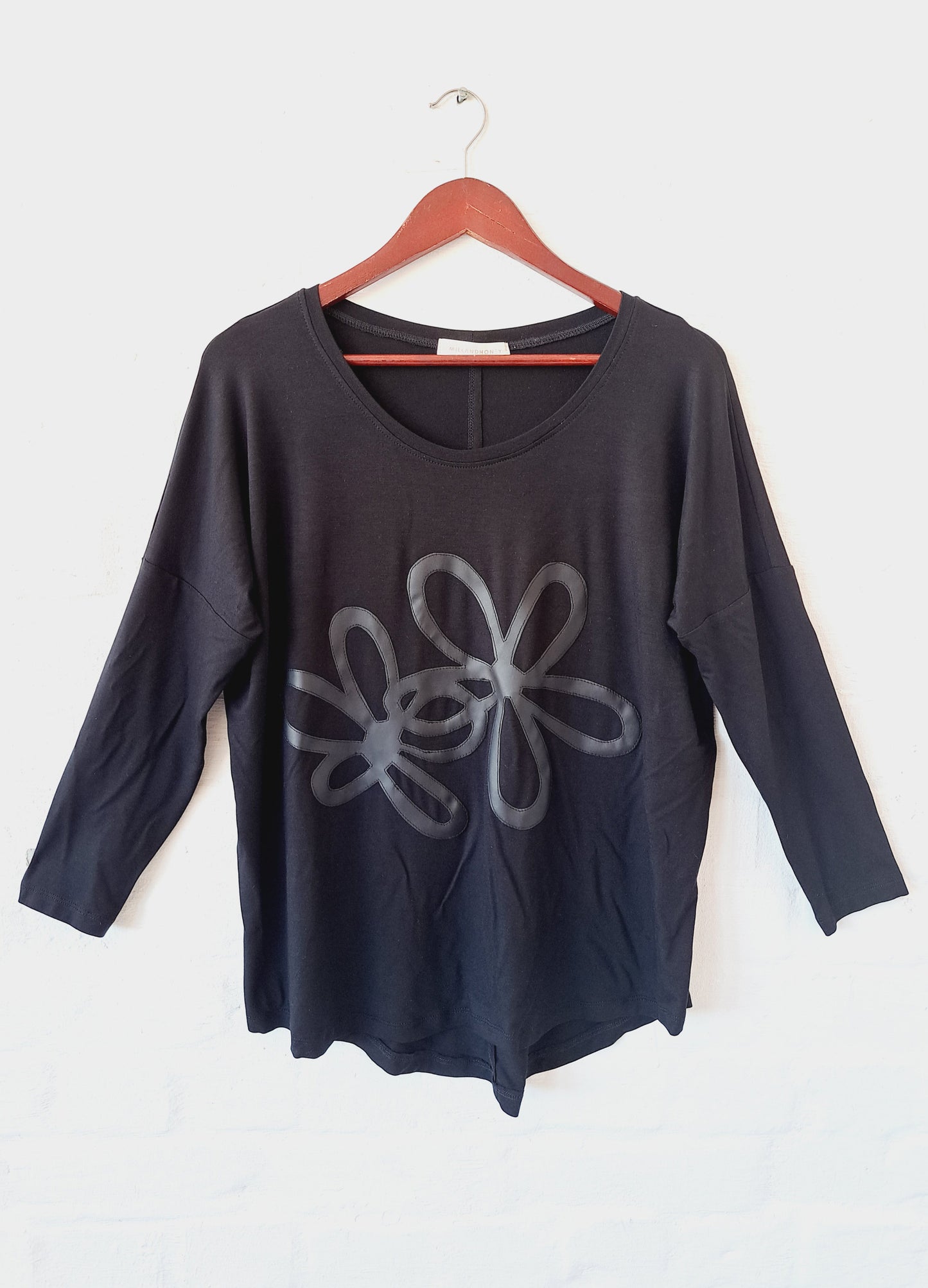 Flora Pullover in Black