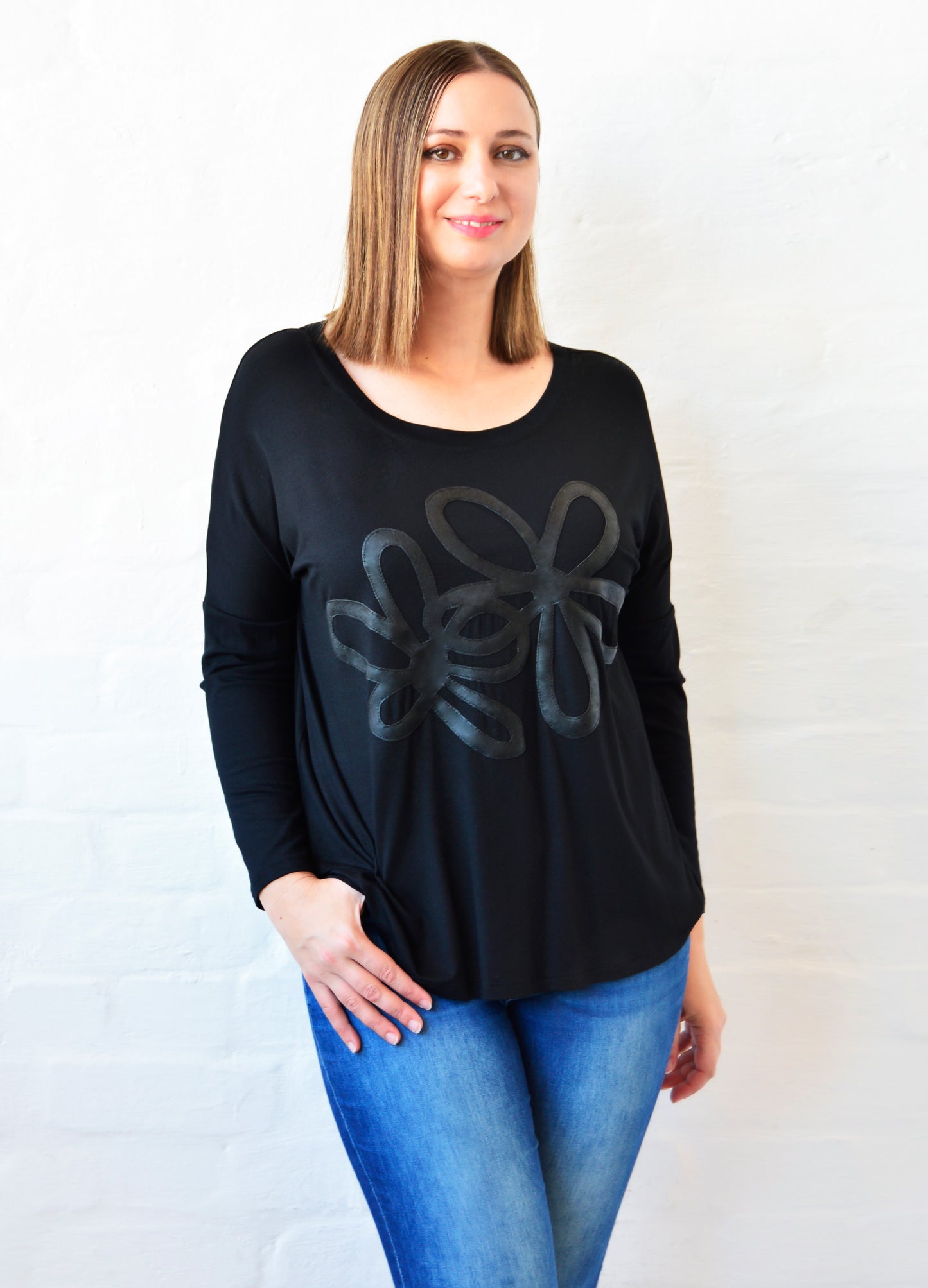 Flora Pullover in Black