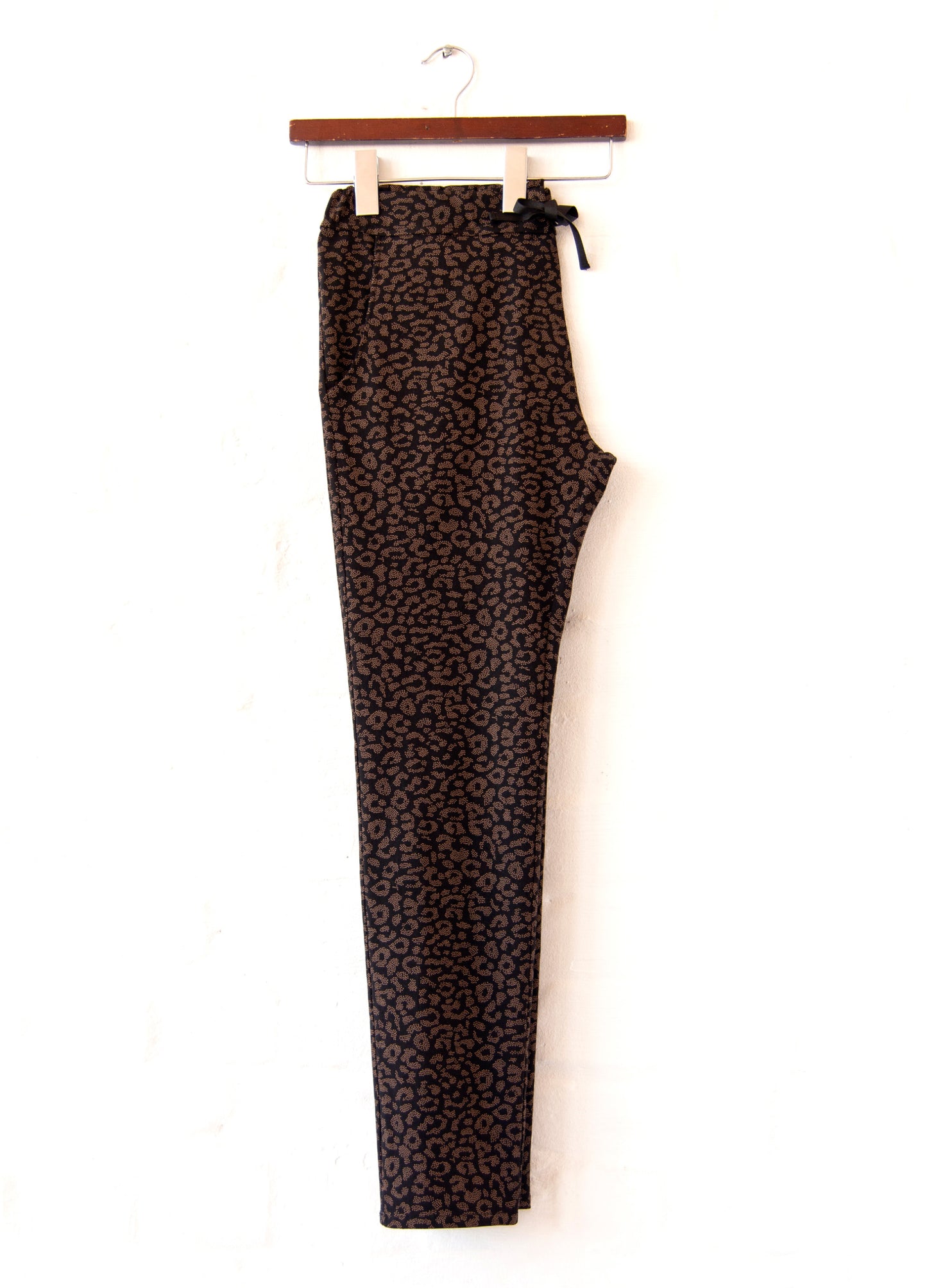 Grazia jogger in coco Wild Thing print