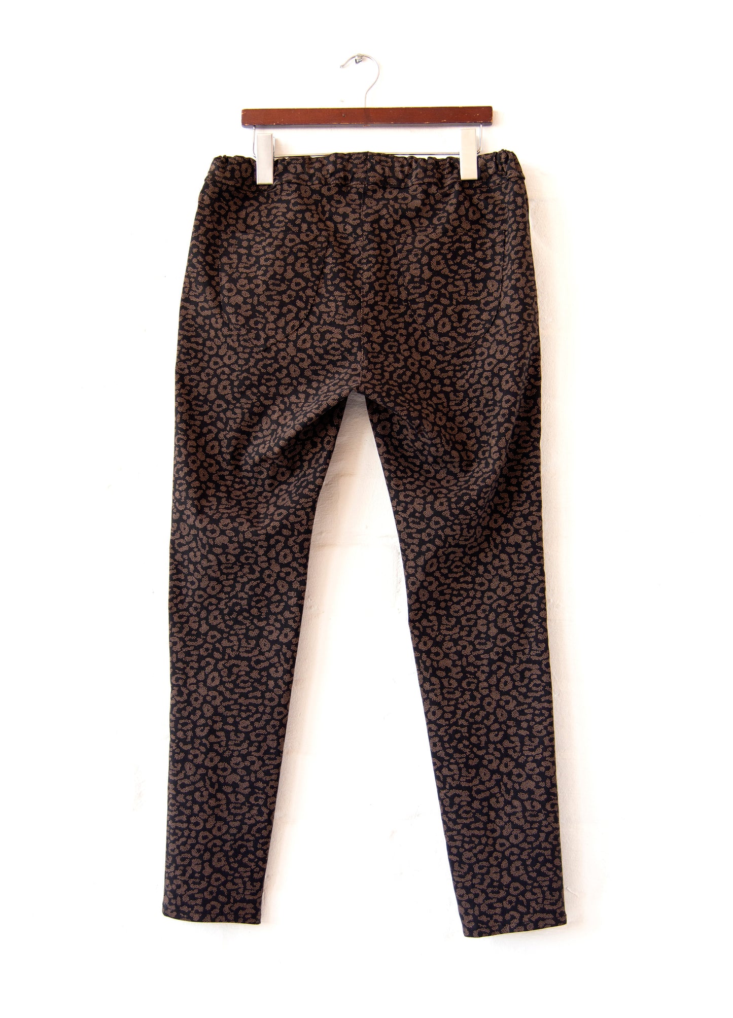 Grazia jogger in coco Wild Thing print