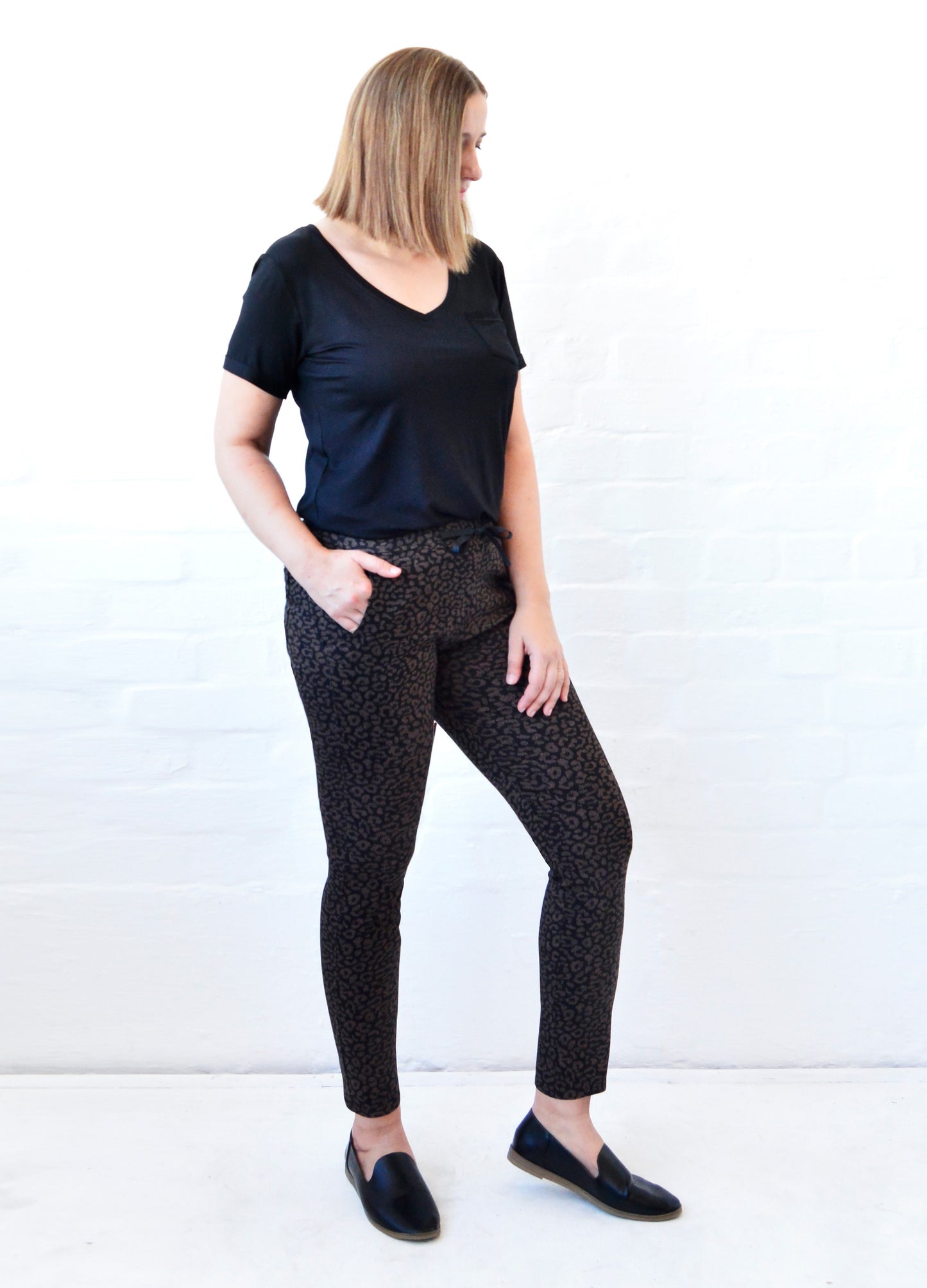 Grazia jogger in coco Wild Thing print size 42