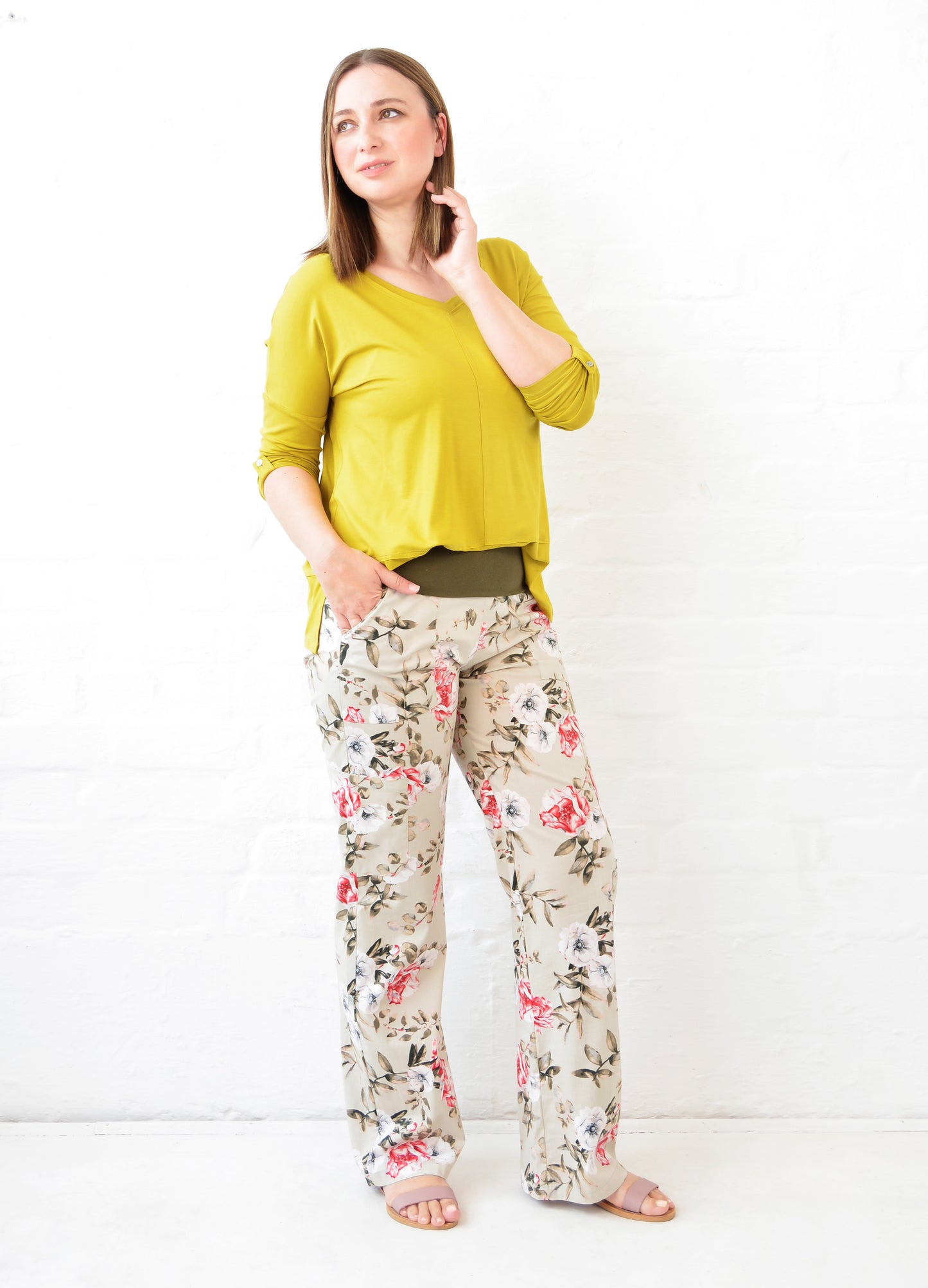 Inga pull-on cargo pants in stone Carnations print