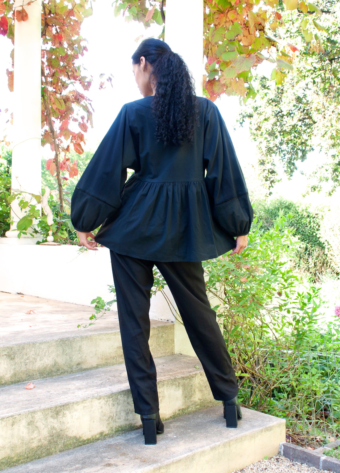 Lorelei blouse in Black washer cotton