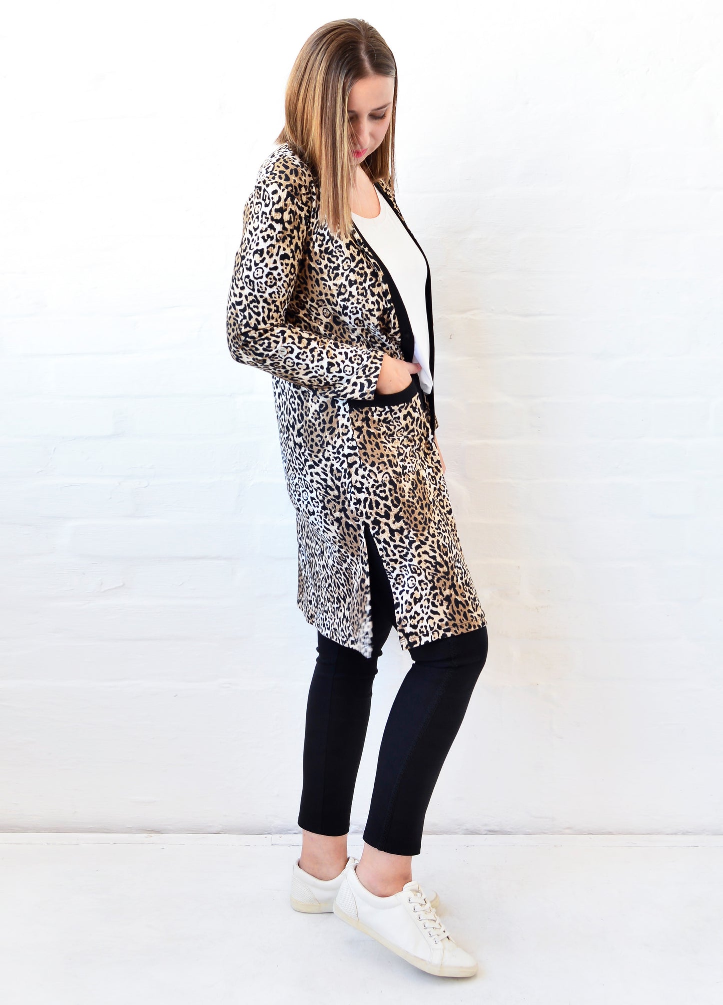 Nicolette Cardigan in stone Lynx rib