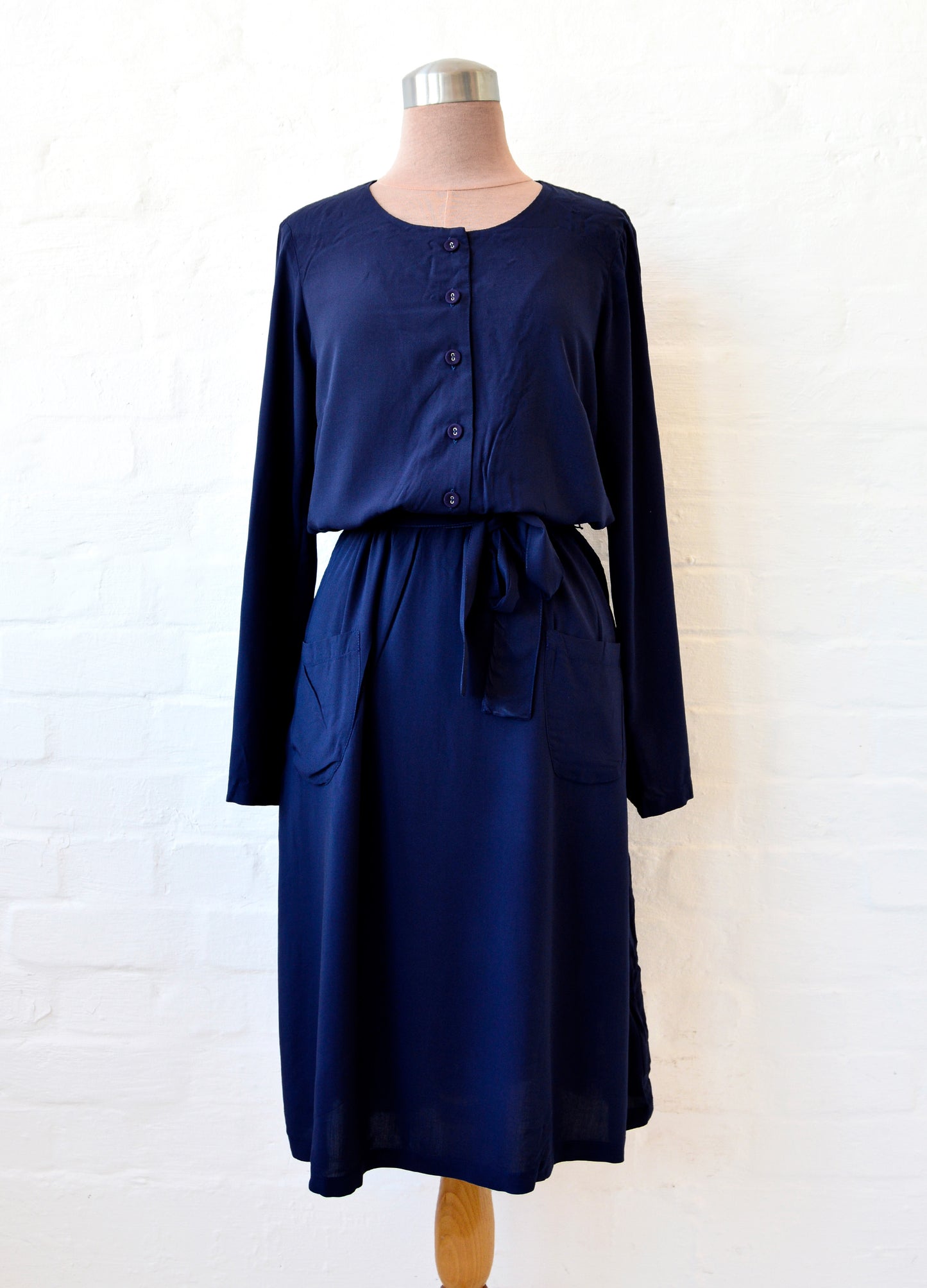 Pascilla Swing Dress in navy SIZE 36 LEFT