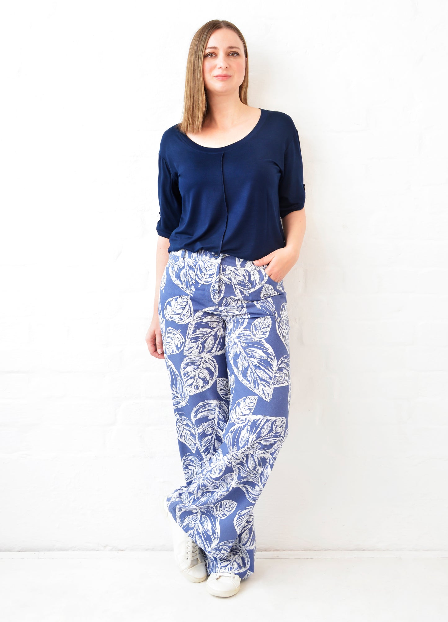 Savannah wide-leg trousers in indigo Linnea print
