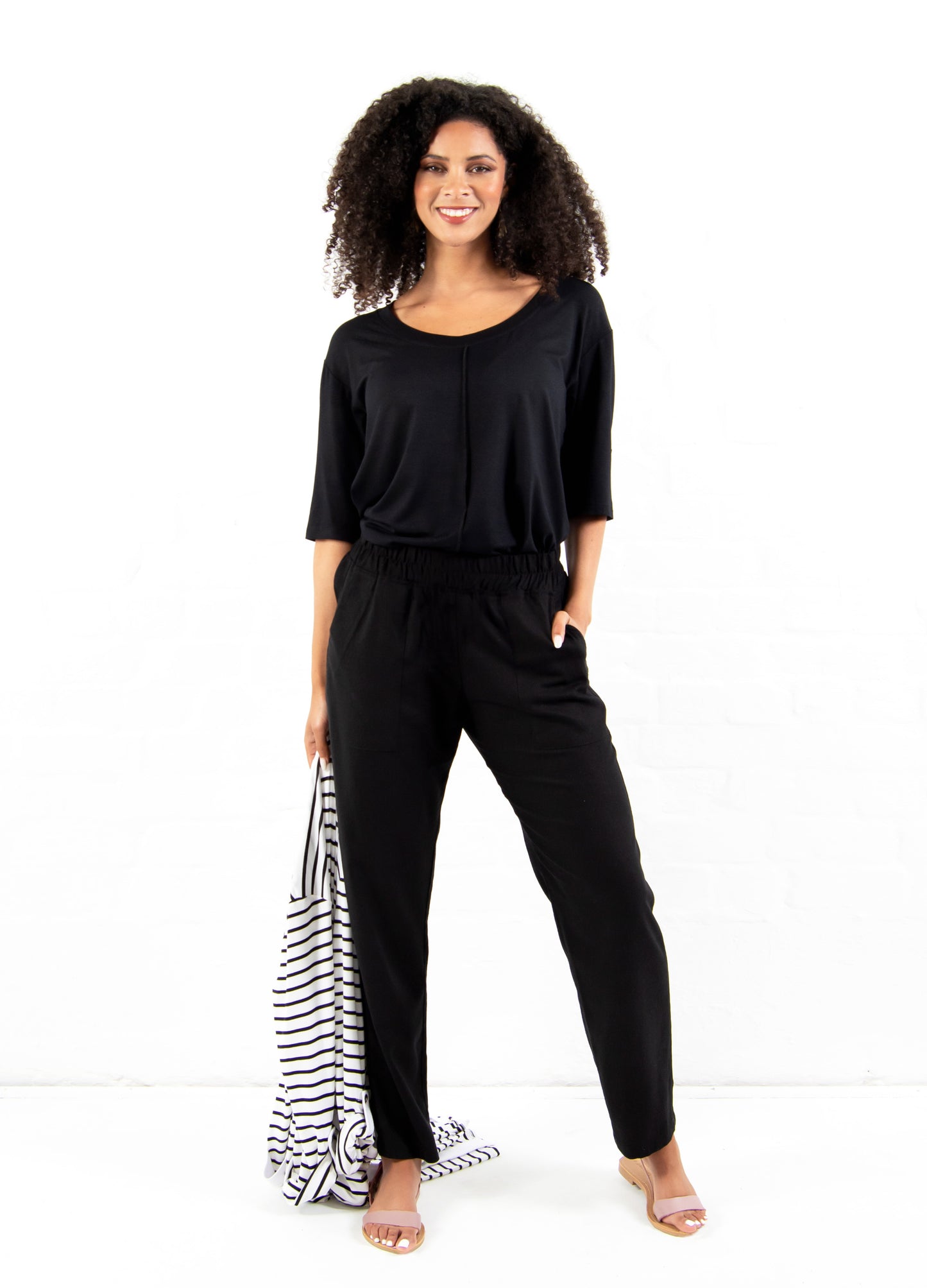 Bella jogger in Black