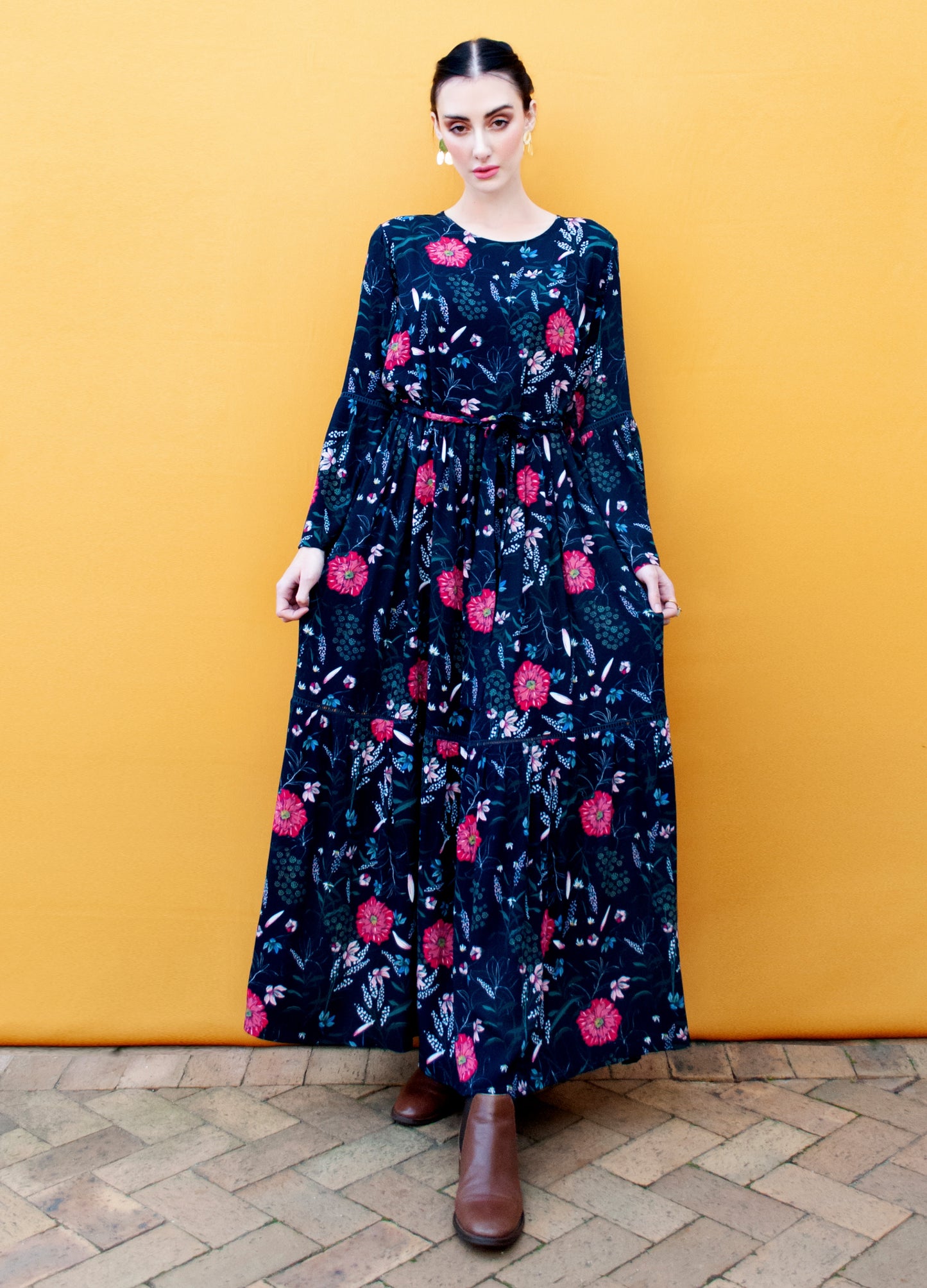 Delphine Dress in navy Peony Perfection size 34