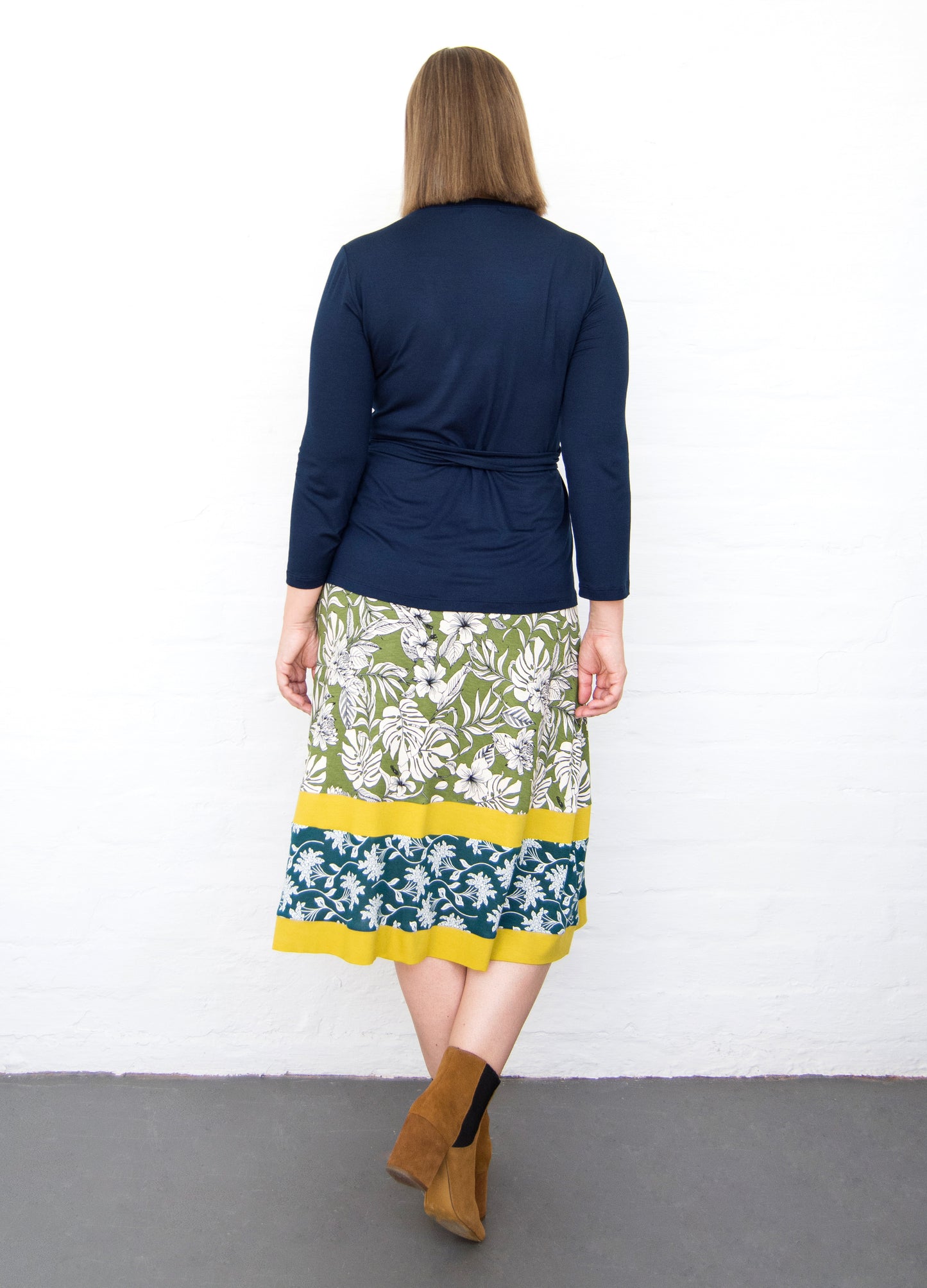 Elliot wrap top in Navy