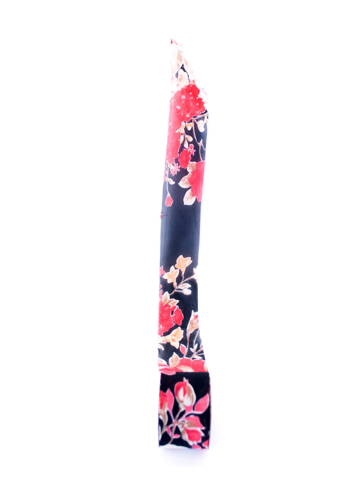 Flora gifting ribbon in black Roses print