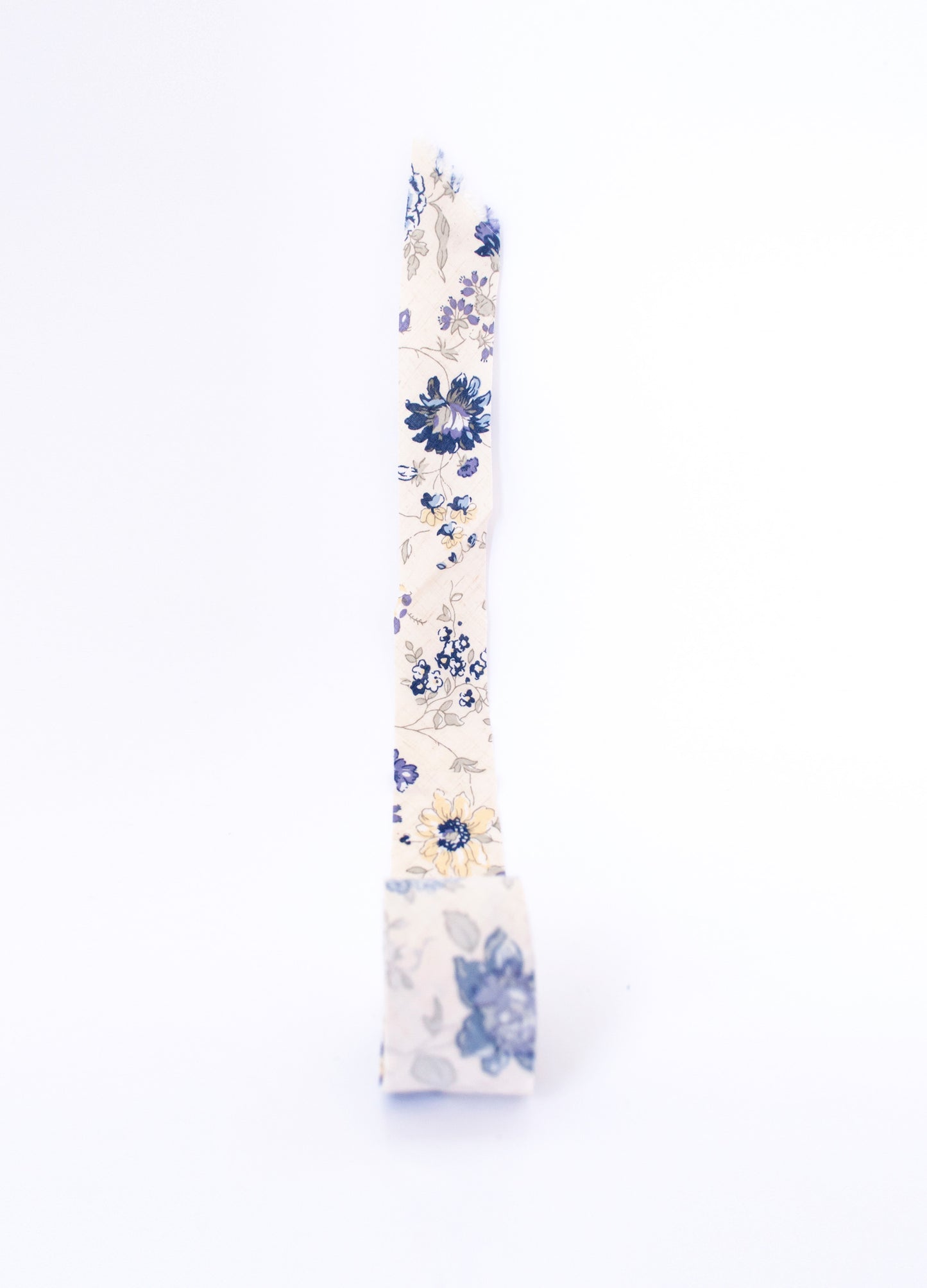 Flora gifting ribbon in stone Jolie Floral print