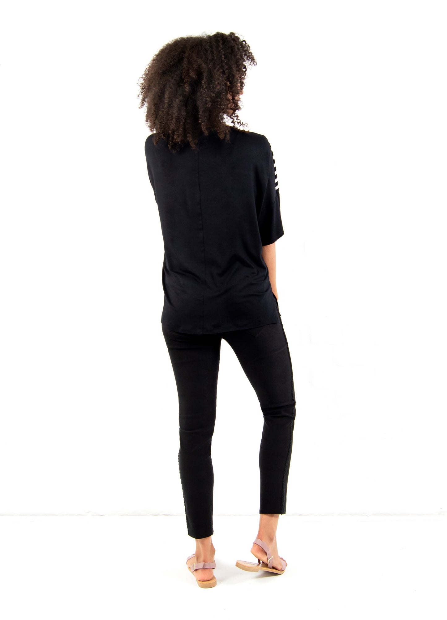 Jolie Pullover in Black and stripe