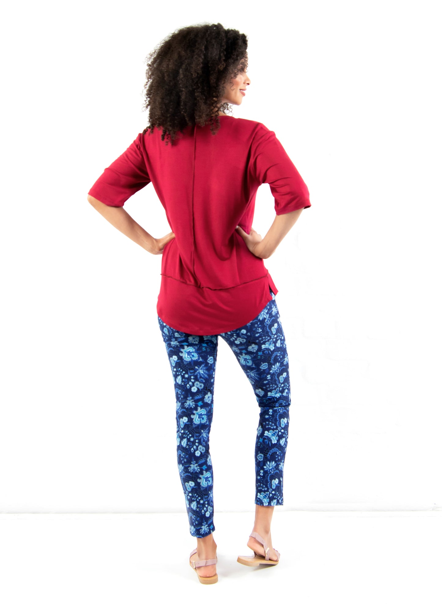 Lourdes easy-fit T-shirt in Cranberry