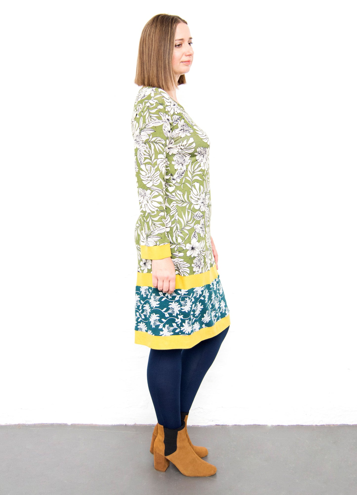 Neve shift dress in olive Carolina Floral