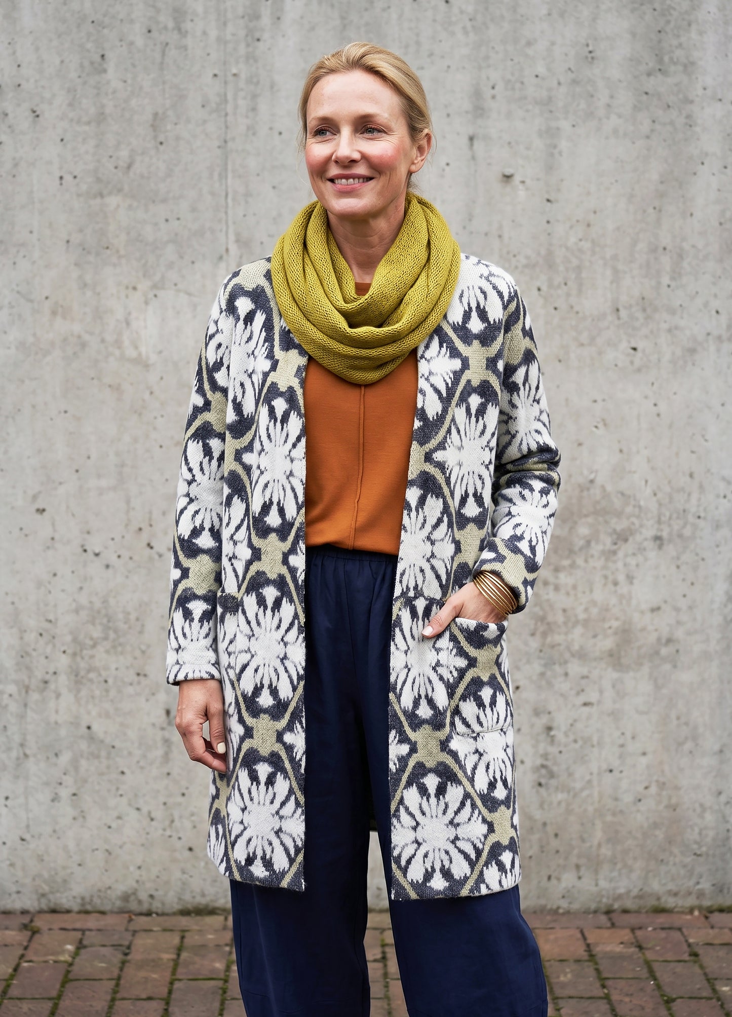 Jessie cardigan in milk Royal knit