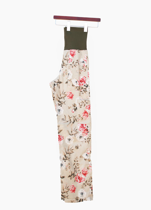 Inga cargo pants in stone Carnations print size 32