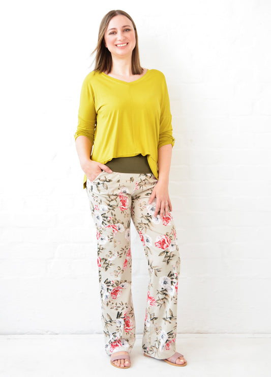 Inga pull-on cargo pants in stone Carnations print