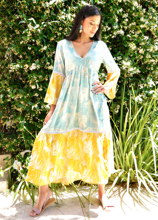 Lilly swing dress in Santorini Palms print size 44 left