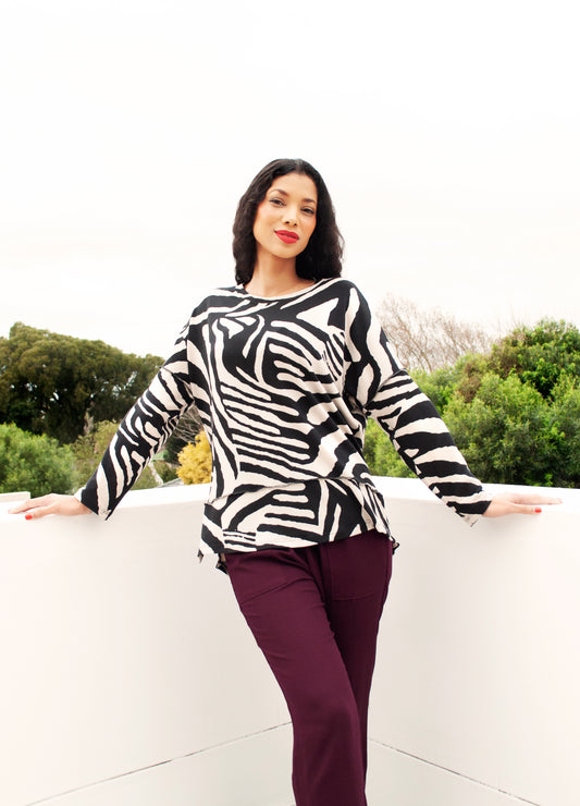 Nelly pullover in black Zora print knit