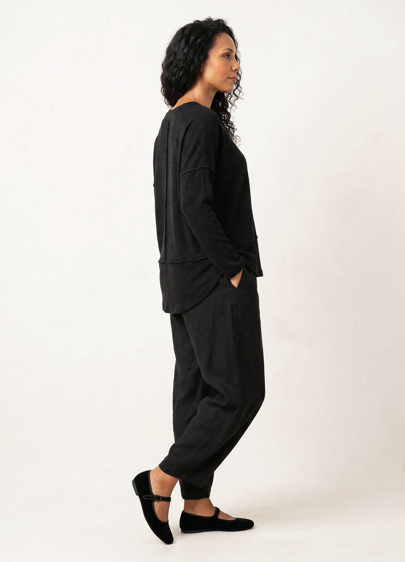 Nelly pullover in Black cosy knit