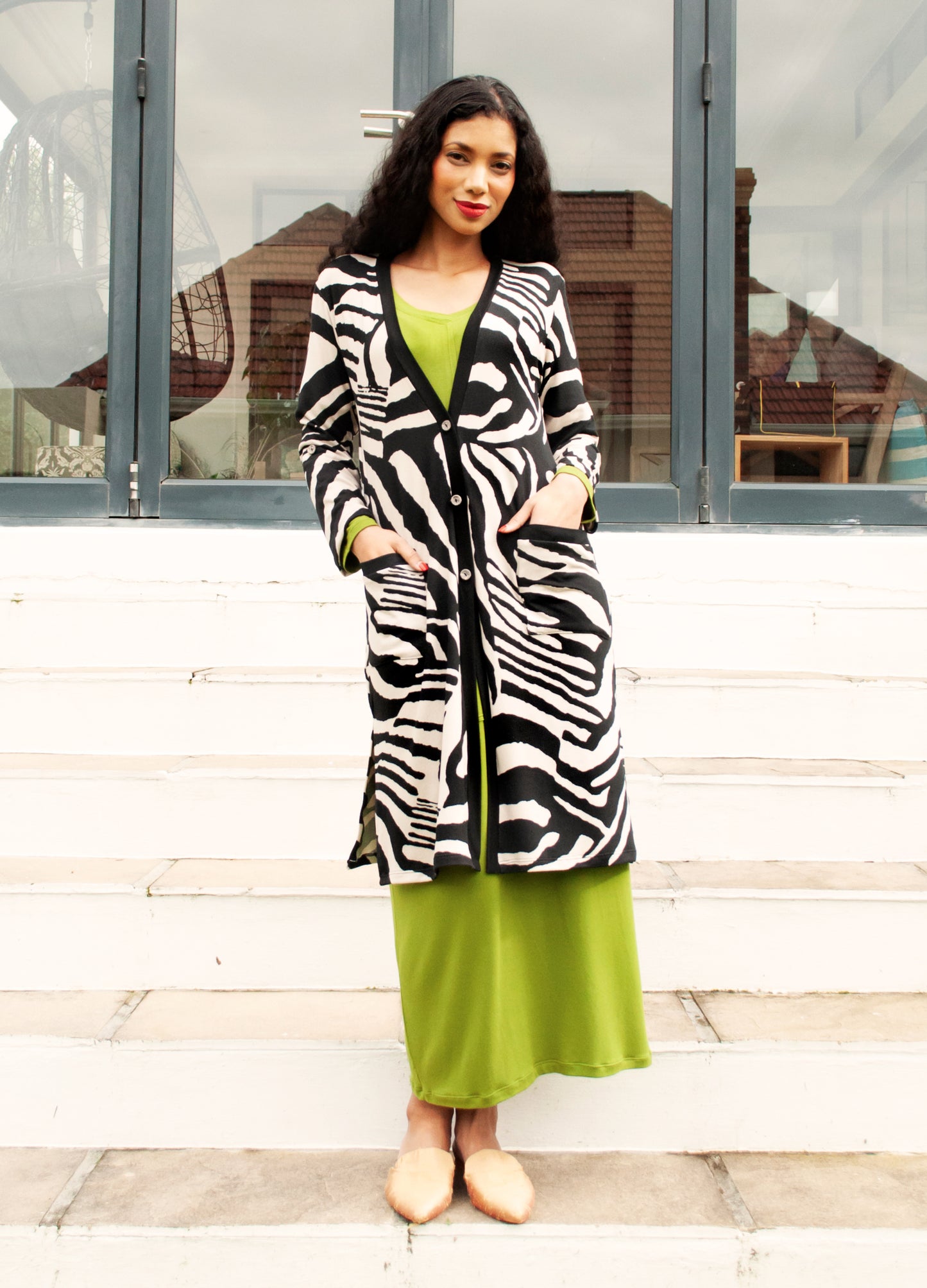 Nicolette Cardigan in black Zora print knit