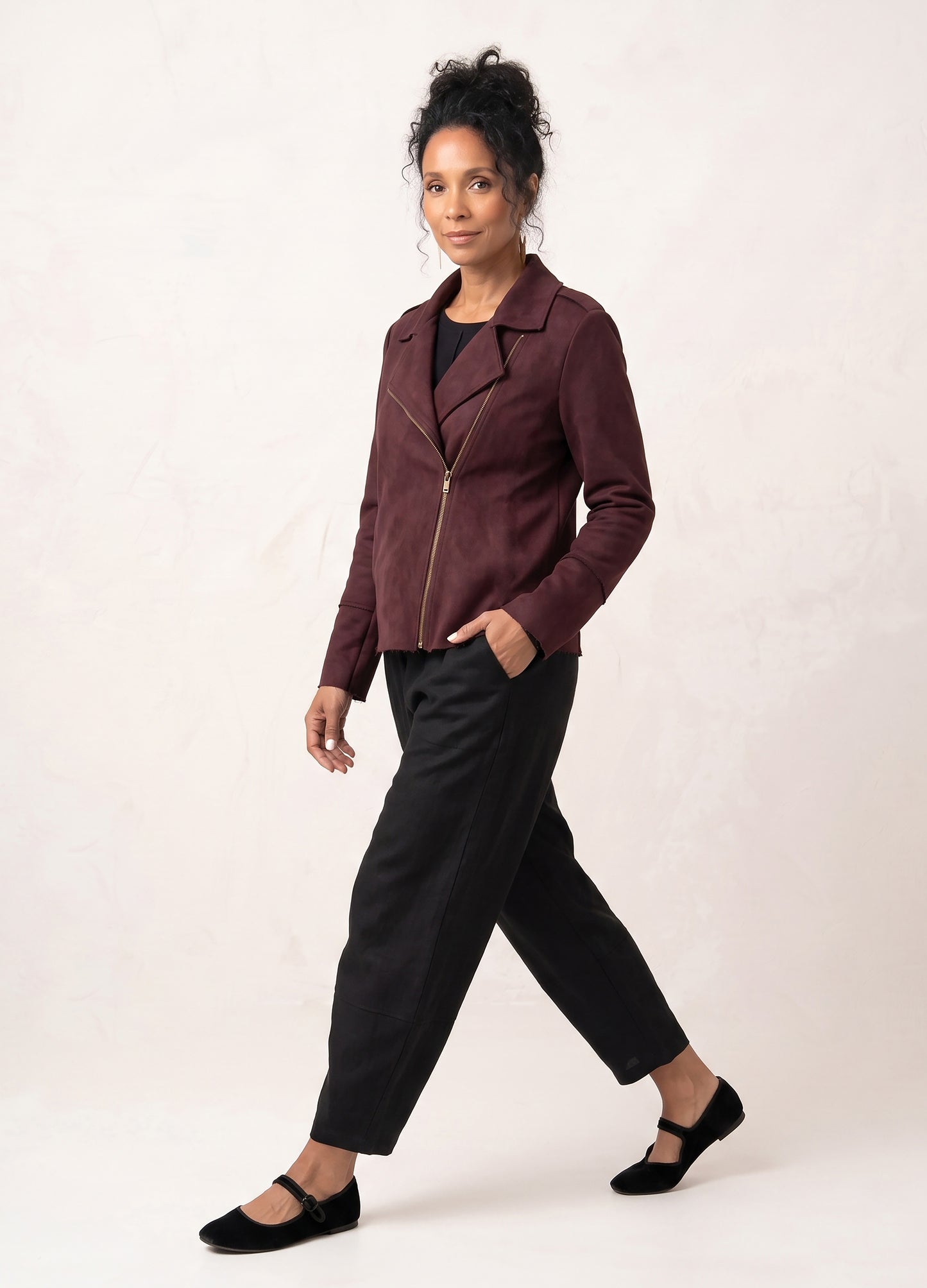 Ryleigh biker jacket in Wine suede scuba