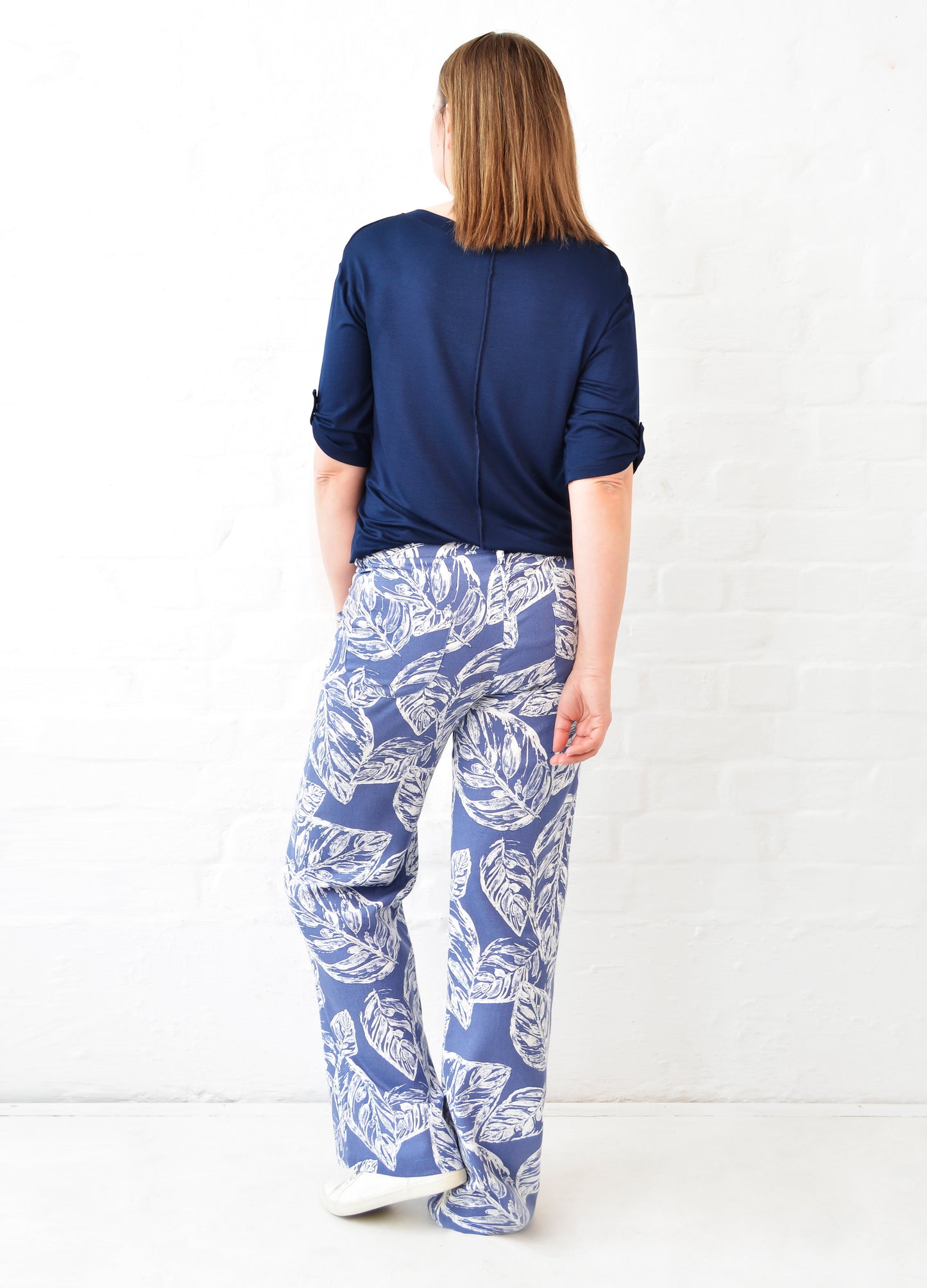Savannah wide-leg trousers in indigo Linnea print