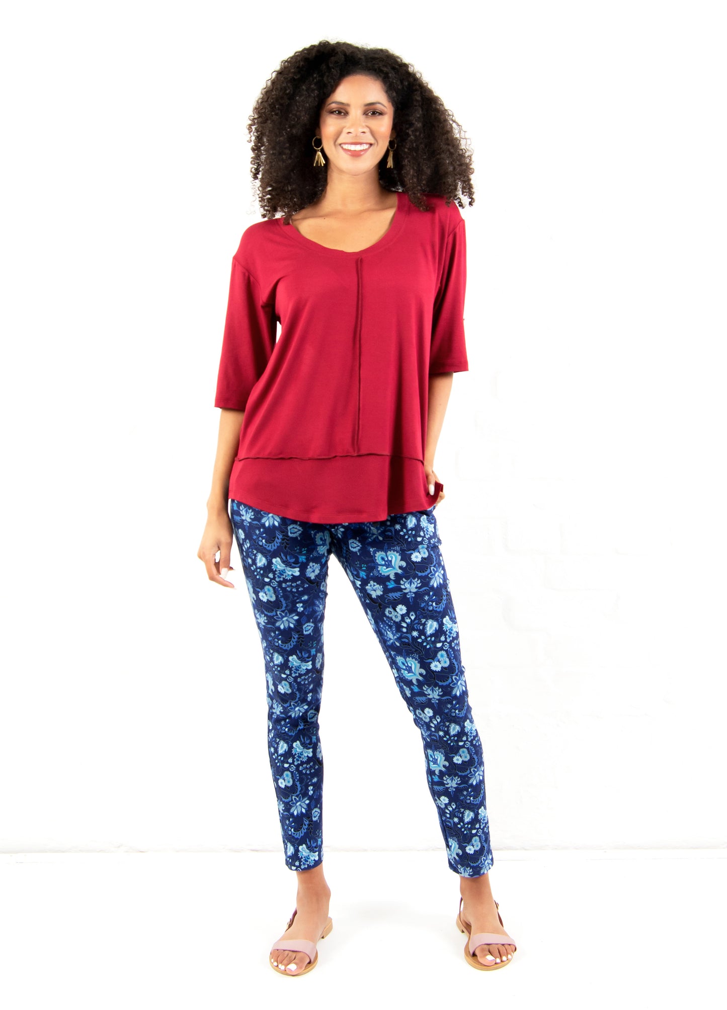 Lourdes easy-fit T-shirt in Cranberry