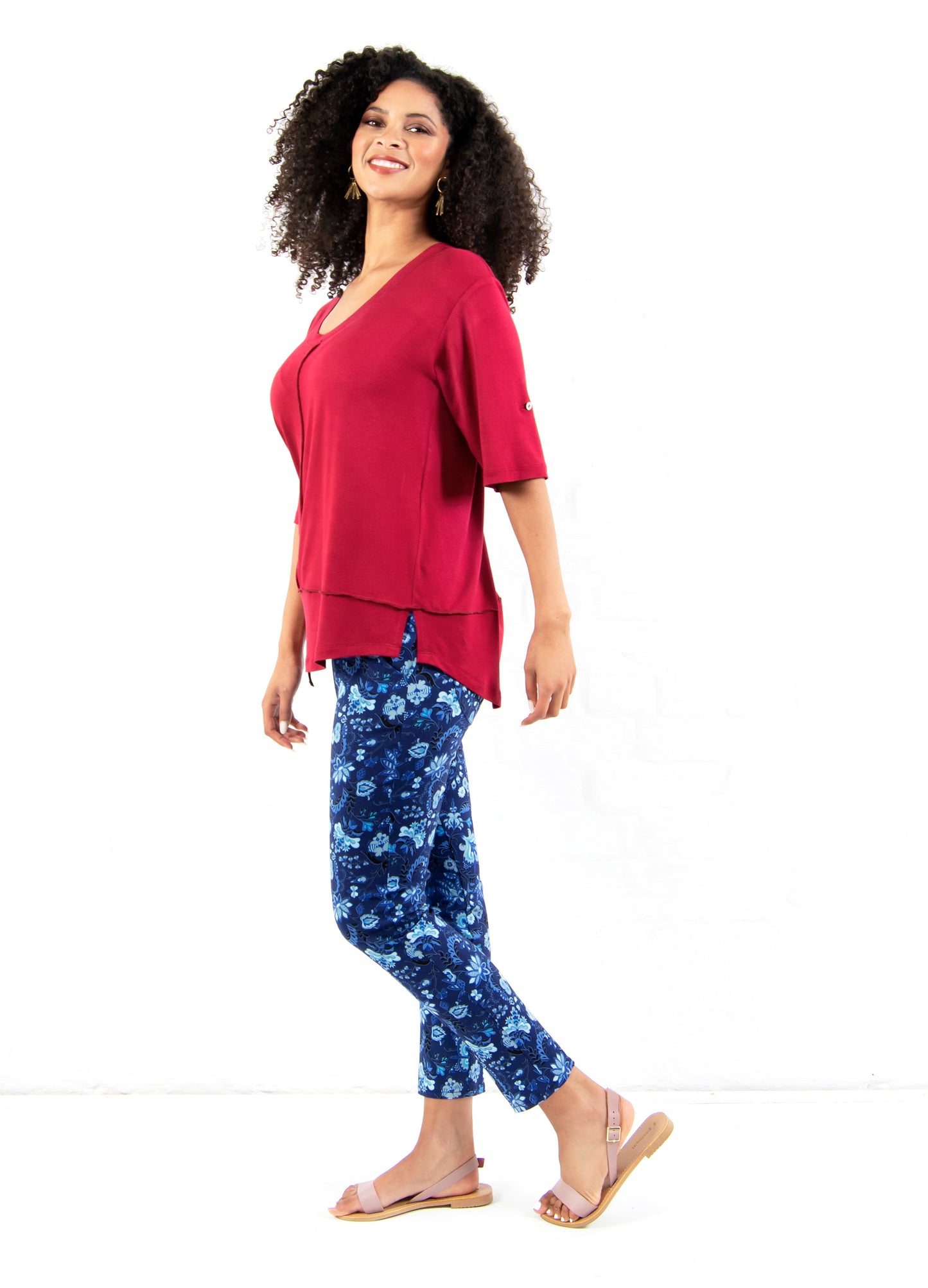 Lourdes easy-fit T-shirt in Cranberry