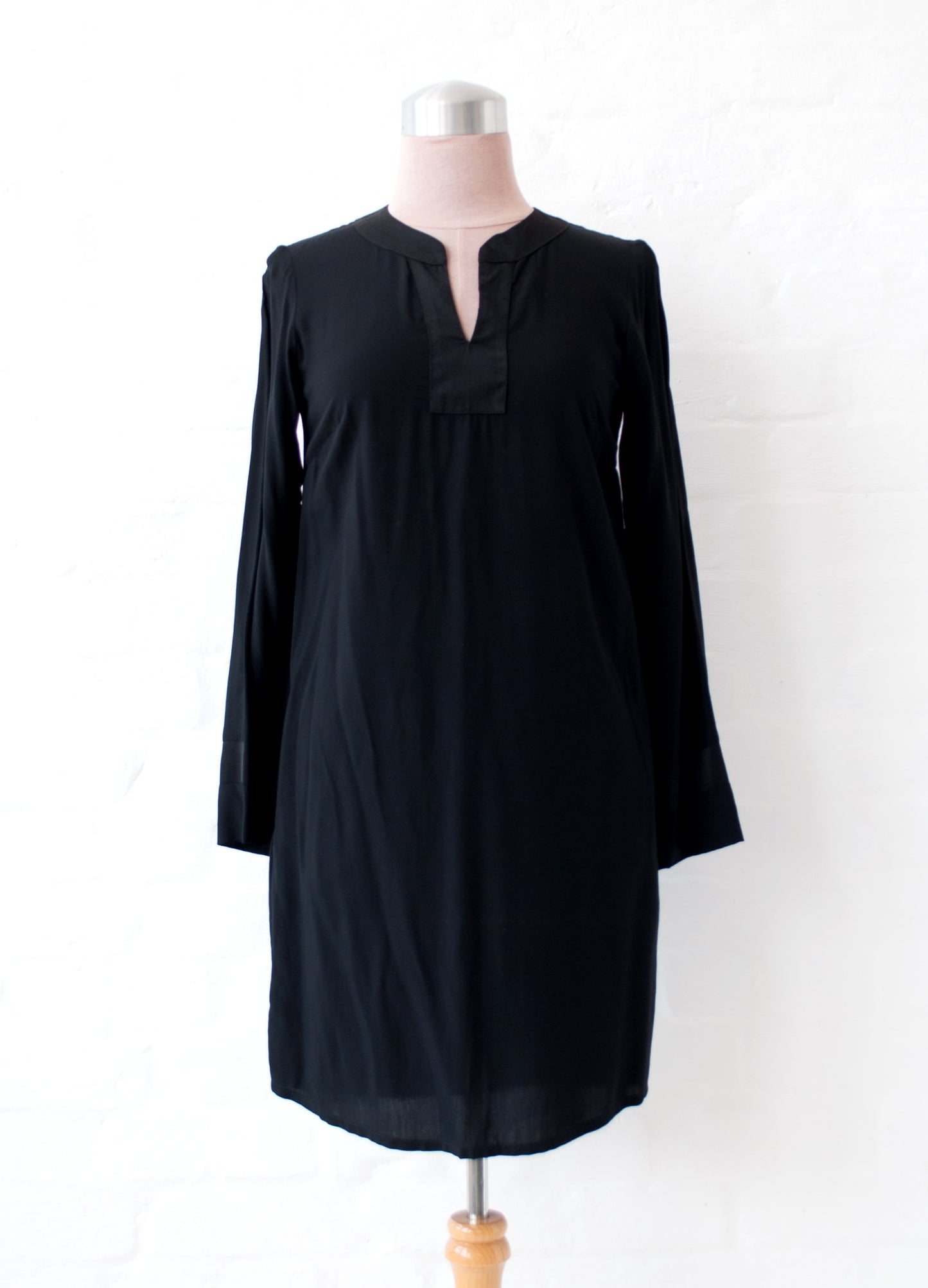 Tamarind Tunic Dress black SIZE 32 LEFT